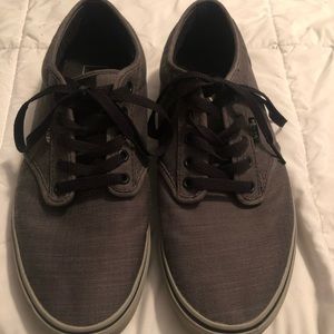 Gray men’s van, worn twice